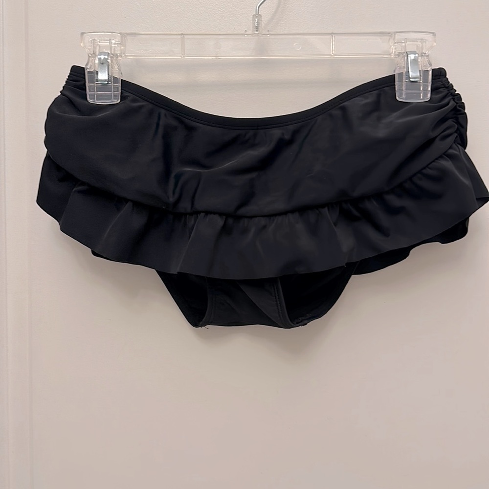 Skirted bathing suit bottom 🏊‍♀️